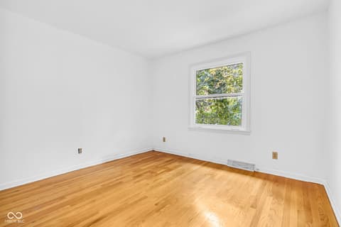 Photo of 1897 E Crystal Creek Drive, Terre Haute, IN