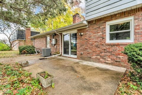 Photo of 1897 E Crystal Creek Drive, Terre Haute, IN