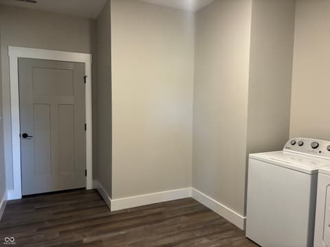 Laundry room at 710 White Oak Road, Spencer, IN