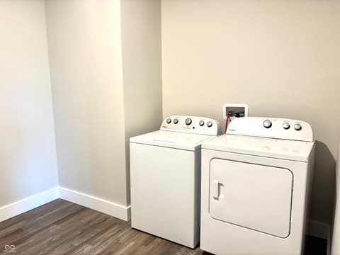 Laundry room at 710 White Oak Road, Spencer, IN