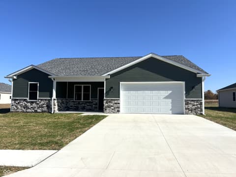 Front exterior at 710 White Oak Road, Spencer, IN