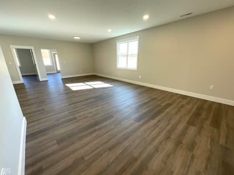 Living room at 712 White Oak Road, Spencer, IN