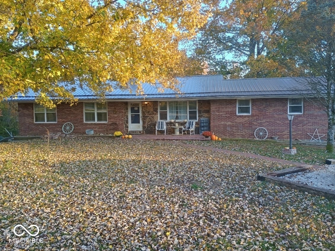 Front exterior at 1357 S Haslers Road, Bloomfield, IN