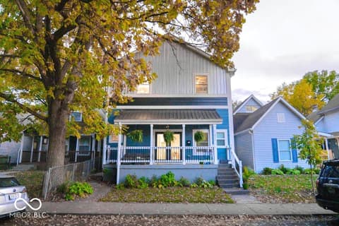 1321 Hoyt Avenue