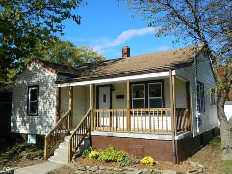 637 E 6th Street