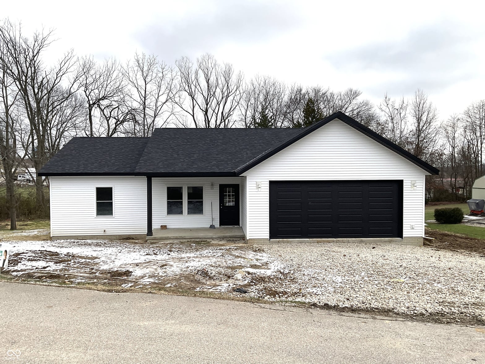 Front exterior at 32 Ashley Street, Spencer, IN