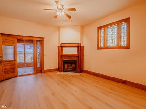 Living room at 123 S Jennings Street, North Vernon, IN