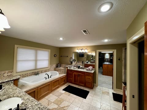 Photo of 6668 Silver Creek Drive, Indianapolis, IN