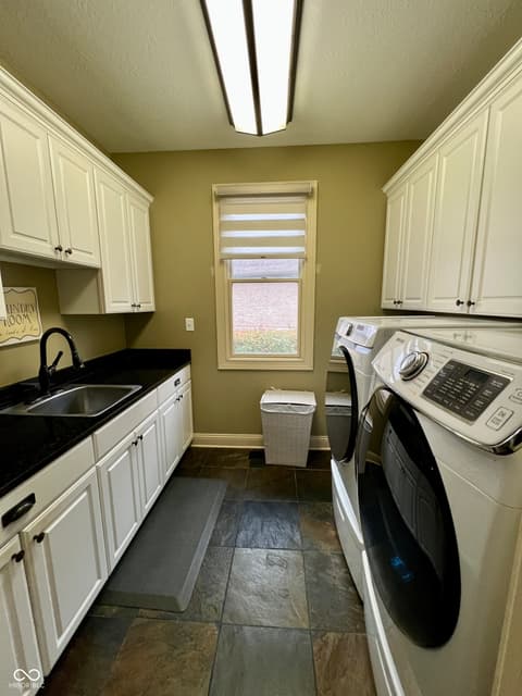 Photo of 6668 Silver Creek Drive, Indianapolis, IN