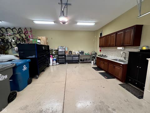 Photo of 6668 Silver Creek Drive, Indianapolis, IN