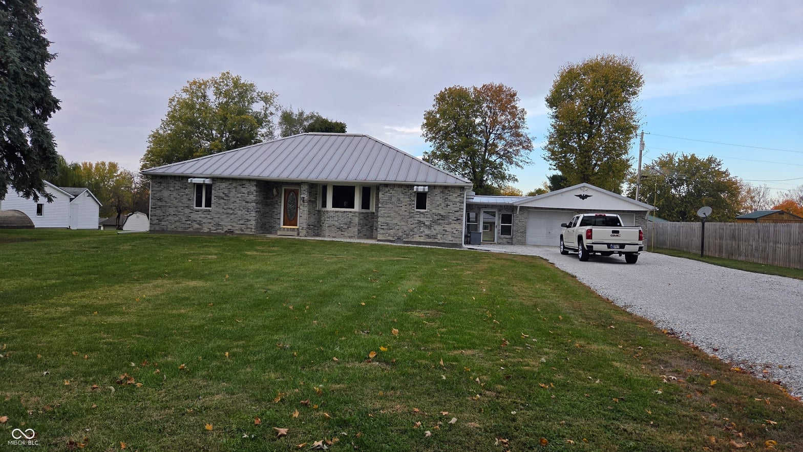 Front exterior at 712 E Maple Street, Frankton, IN