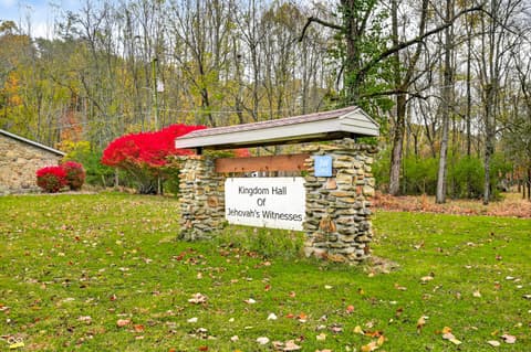 Photo of 2123 Greasy Creek Road, Nashville, IN