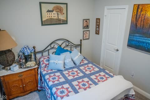 Photo of 914 Ridge Rock Lane, Bargersville, IN