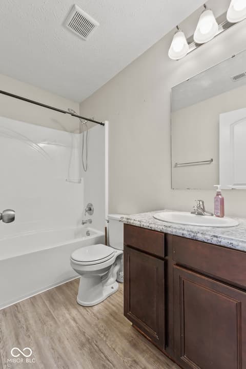 Photo of 10522 Hunters Crossing Boulevard, Indianapolis, IN