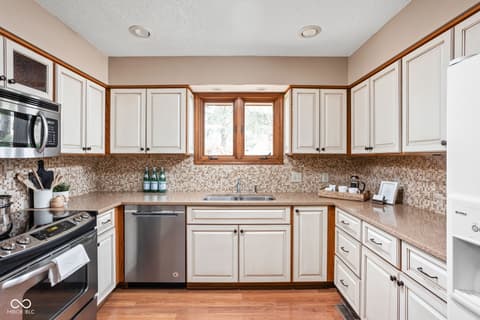 Photo of 947 Tamarack Circle North Drive, Indianapolis, IN
