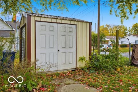 Out Buildings — 225 N West Street, Shelbyville, IN