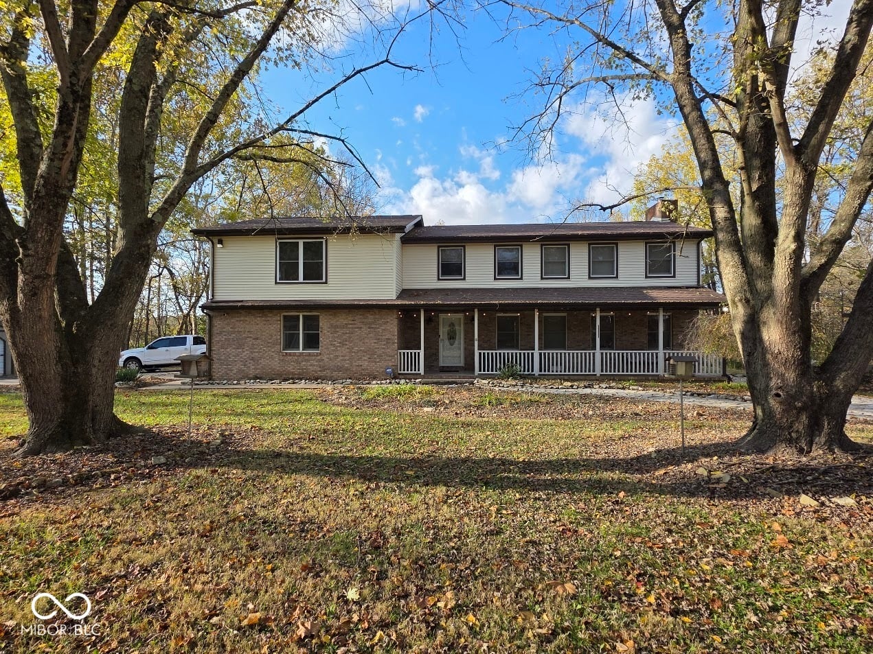 Front exterior at 18080 E State Road 46, Hope, IN