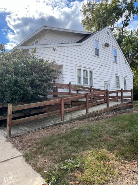 Side exterior at 307 Cottage Avenue, Anderson, IN