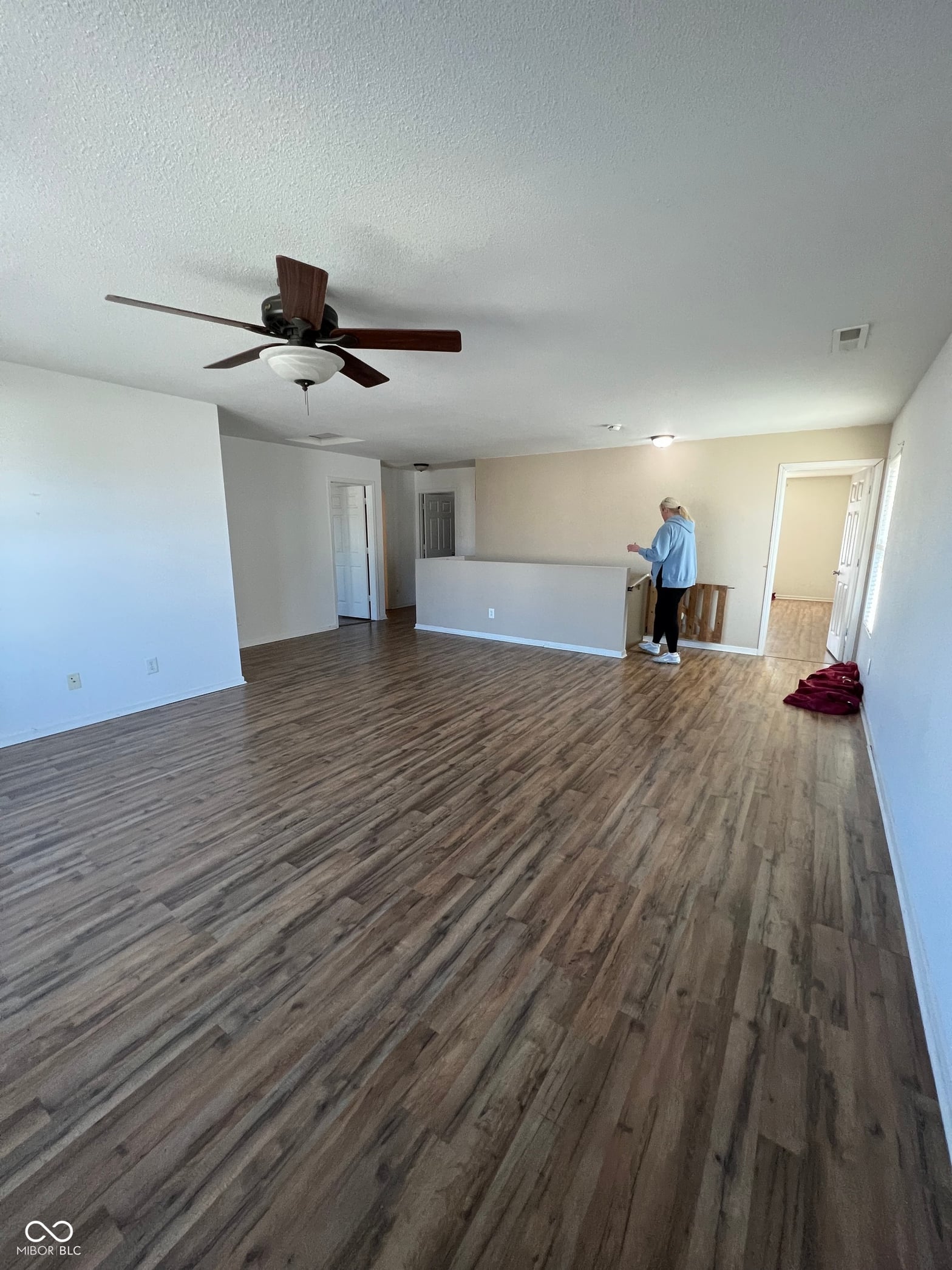 Family room at 1225 Maple Trace Way, Sheridan, IN