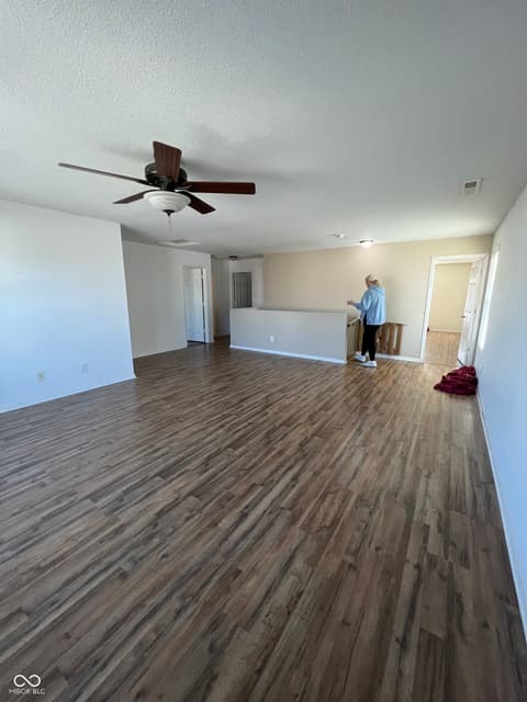Family room at 1225 Maple Trace Way, Sheridan, IN