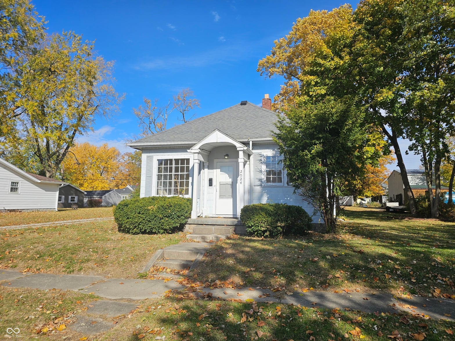 Front exterior at 2024 N B Street, Elwood, IN