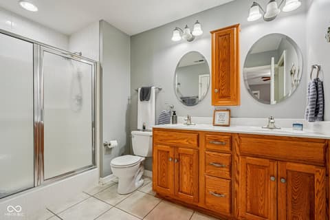 Bathroom at 933 Amesbury Court, Indianapolis, IN