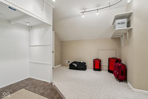 Walk In Closets — 933 Amesbury Court, Indianapolis, IN