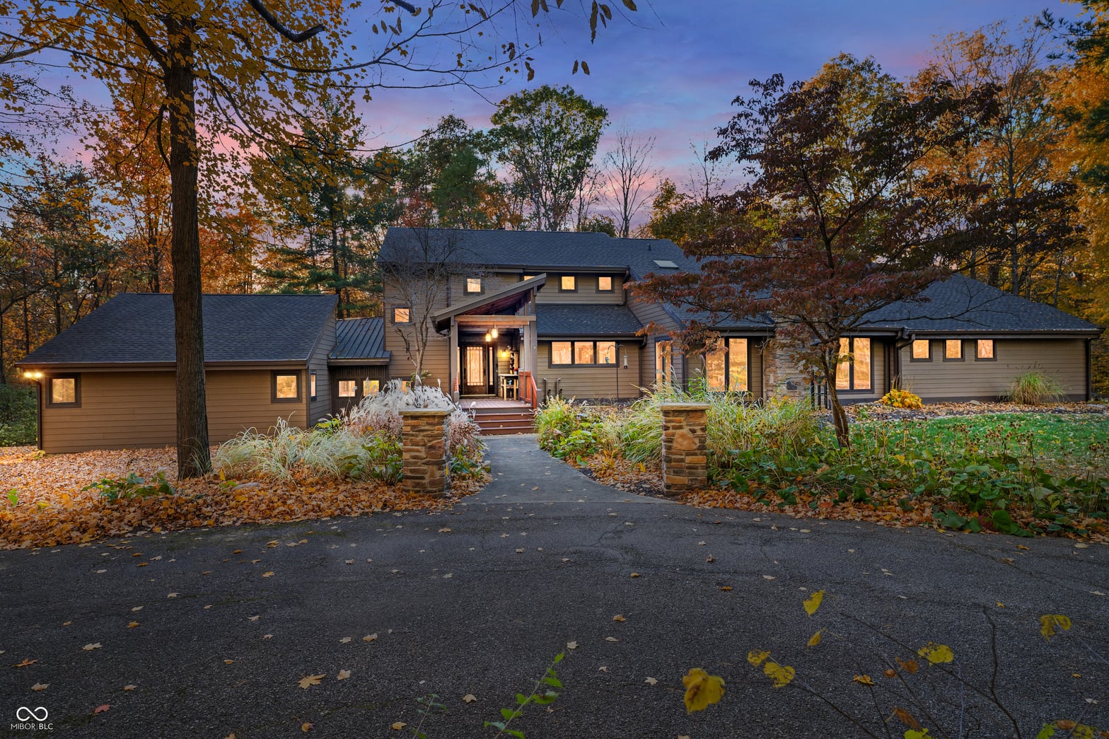 Photo of 11416 Forest Knoll Circle, Fishers, IN