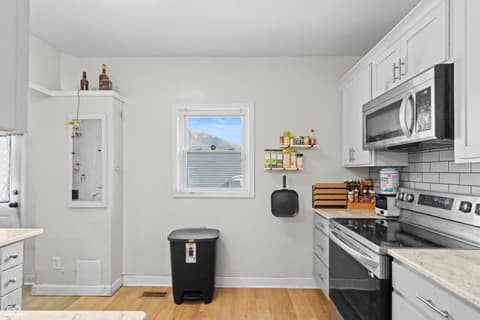 Kitchen at 439 S Oakland Avenue, Indianapolis, IN