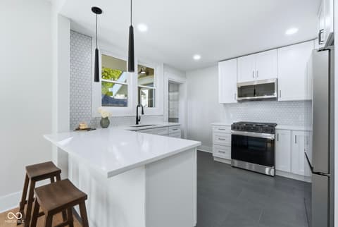 Photo of 551 E 40th Street, Indianapolis, IN