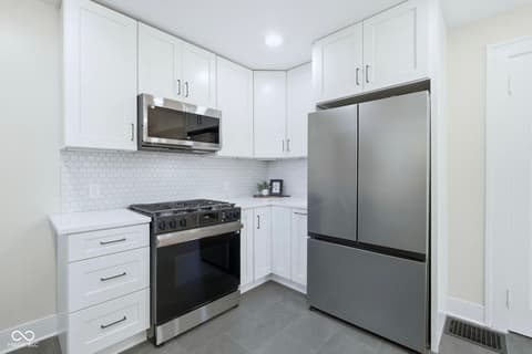 Photo of 551 E 40th Street, Indianapolis, IN