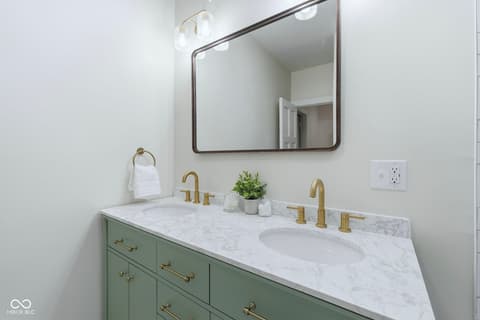 Photo of 551 E 40th Street, Indianapolis, IN