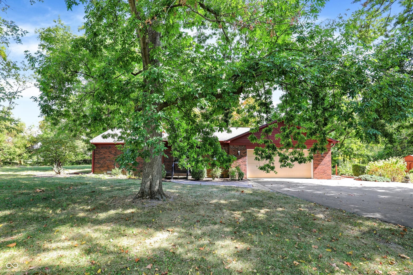 Photo of 15601 Oak Road, Carmel, IN