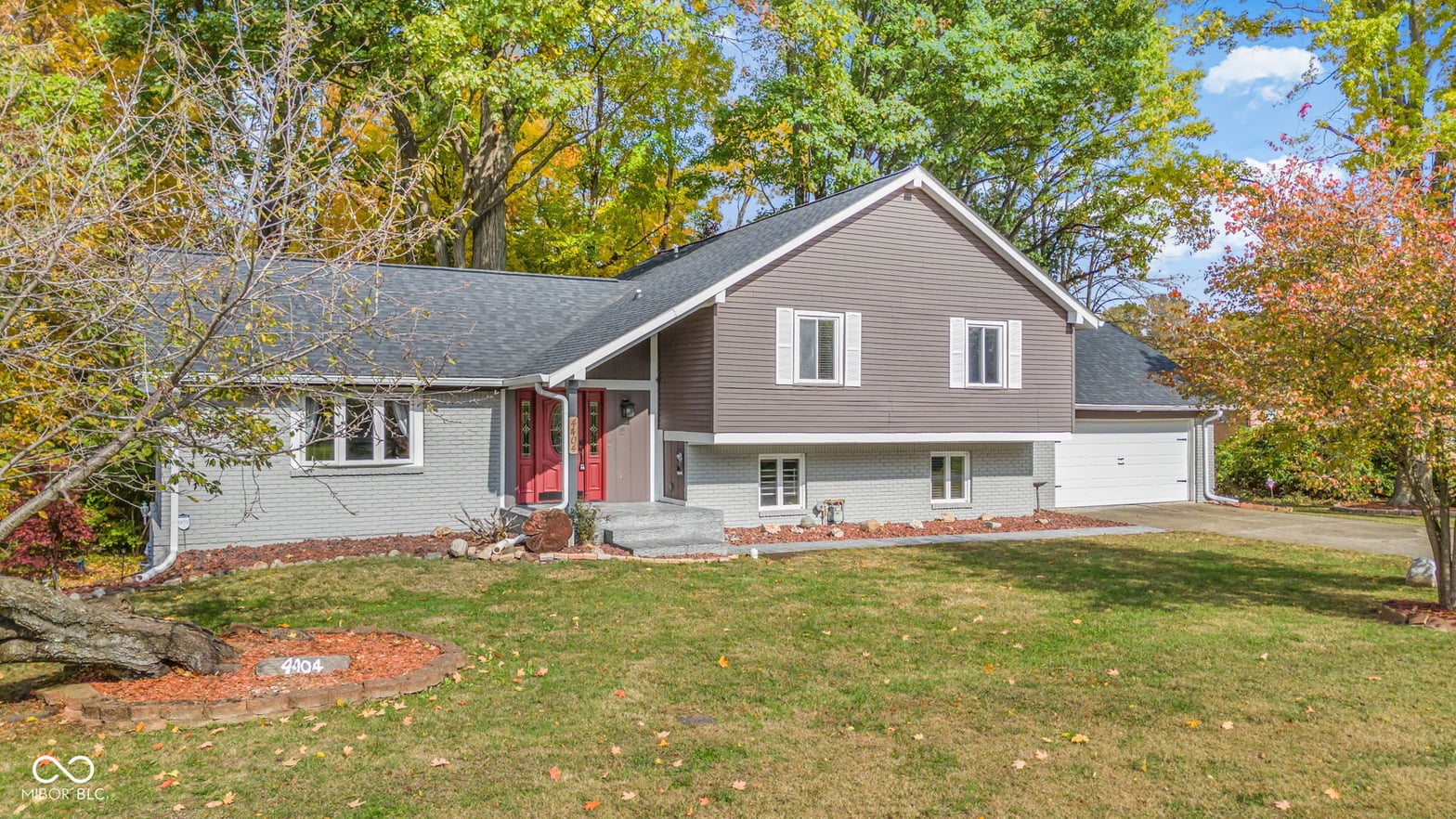 Photo of 4404 Devon Lake Road, Indianapolis, IN