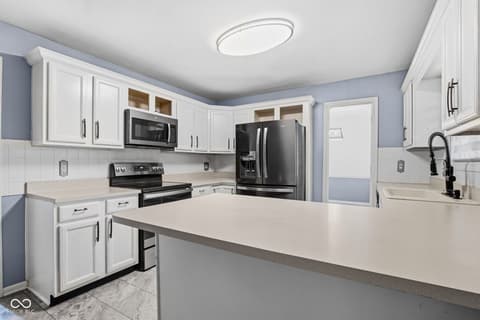 Photo of 4404 Devon Lake Road, Indianapolis, IN