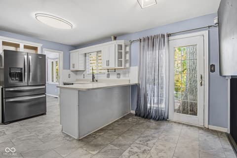 Photo of 4404 Devon Lake Road, Indianapolis, IN