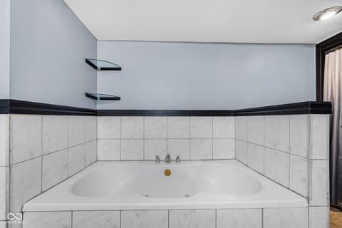 Photo of 4404 Devon Lake Road, Indianapolis, IN