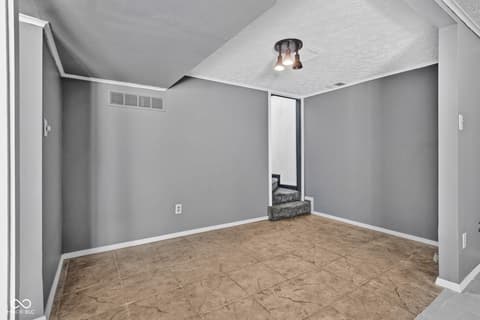 Photo of 4404 Devon Lake Road, Indianapolis, IN