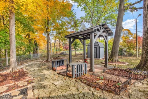 Photo of 4404 Devon Lake Road, Indianapolis, IN