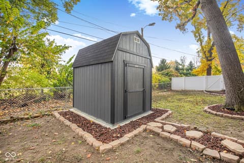 Photo of 4404 Devon Lake Road, Indianapolis, IN