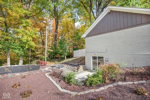 Photo of 4404 Devon Lake Road, Indianapolis, IN