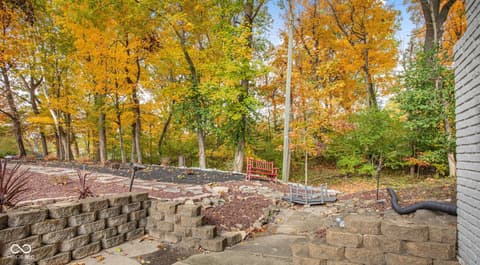 Photo of 4404 Devon Lake Road, Indianapolis, IN