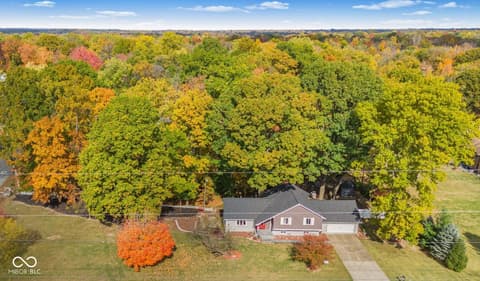 Photo of 4404 Devon Lake Road, Indianapolis, IN