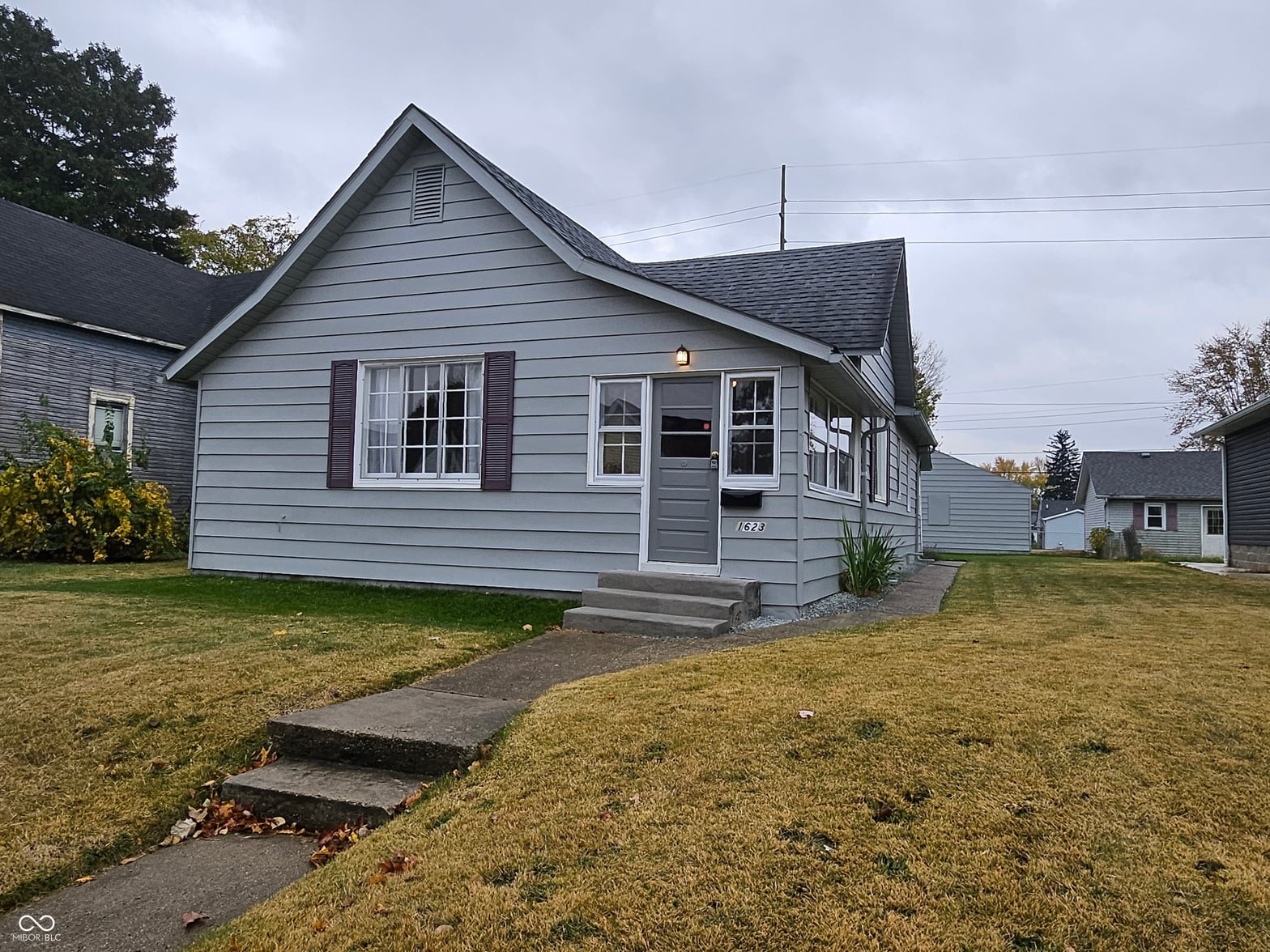 Front exterior at 1623 S K Street, Elwood, IN