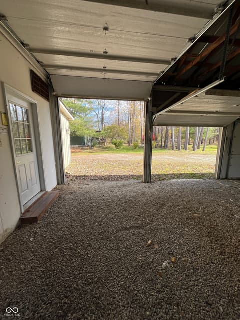 Garage at 4007 E State Road 46, Nashville, IN