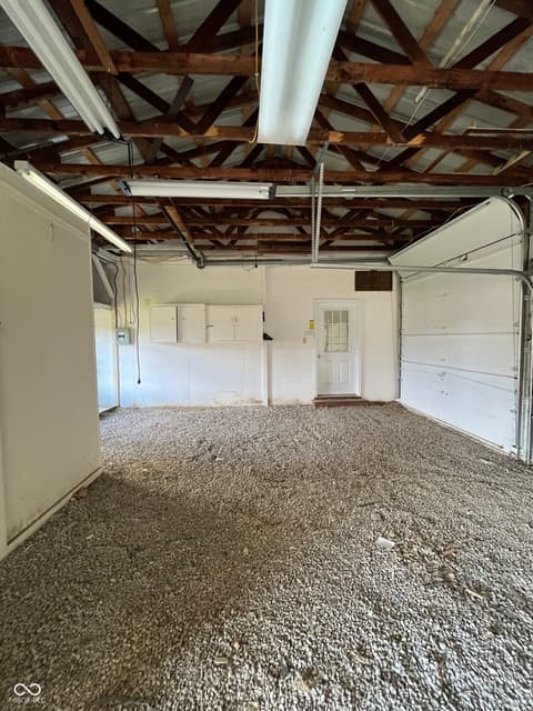 Garage at 4007 E State Road 46, Nashville, IN