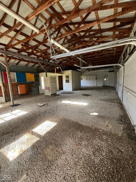 Garage at 4007 E State Road 46, Nashville, IN