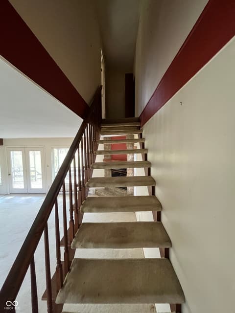 Stairs — 4007 E State Road 46, Nashville, IN