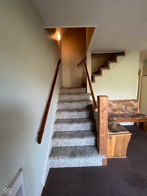 Stairs — 4007 E State Road 46, Nashville, IN