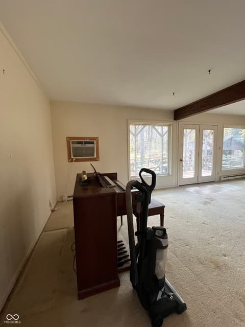Exercise Room — 4007 E State Road 46, Nashville, IN